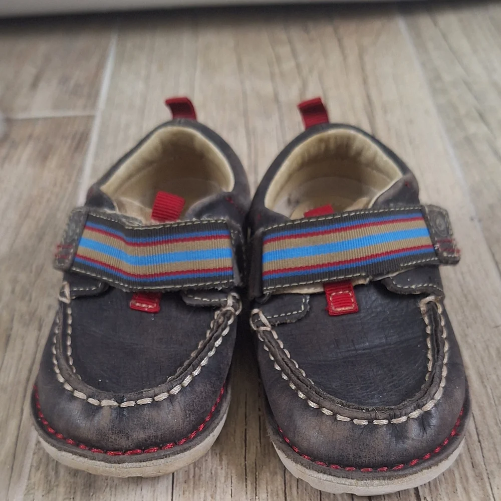 Srride Rite Dane Children's Leather Moccasins with Colorful Strap Sz. 8.5